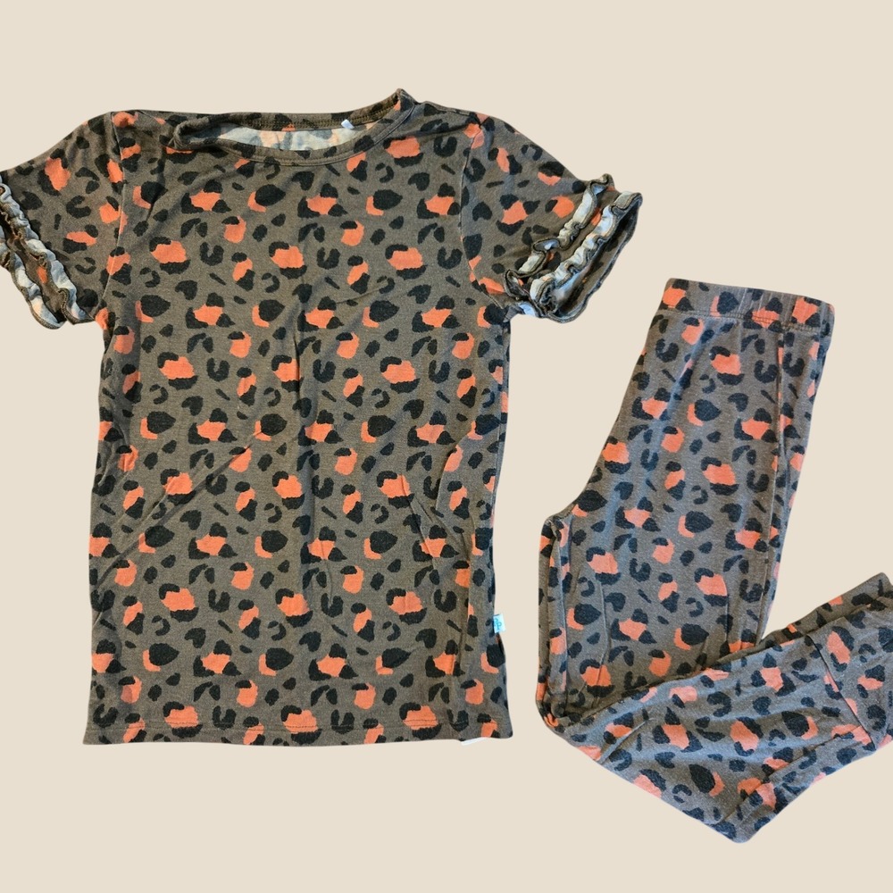 Posh Peanut 4T Leopard Print Pajama Set Bamboo Ruffle Short Sleeve Top Leggings